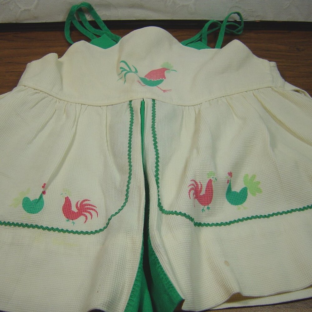 Vintage toddler sundress--size 2??--white with chicken design